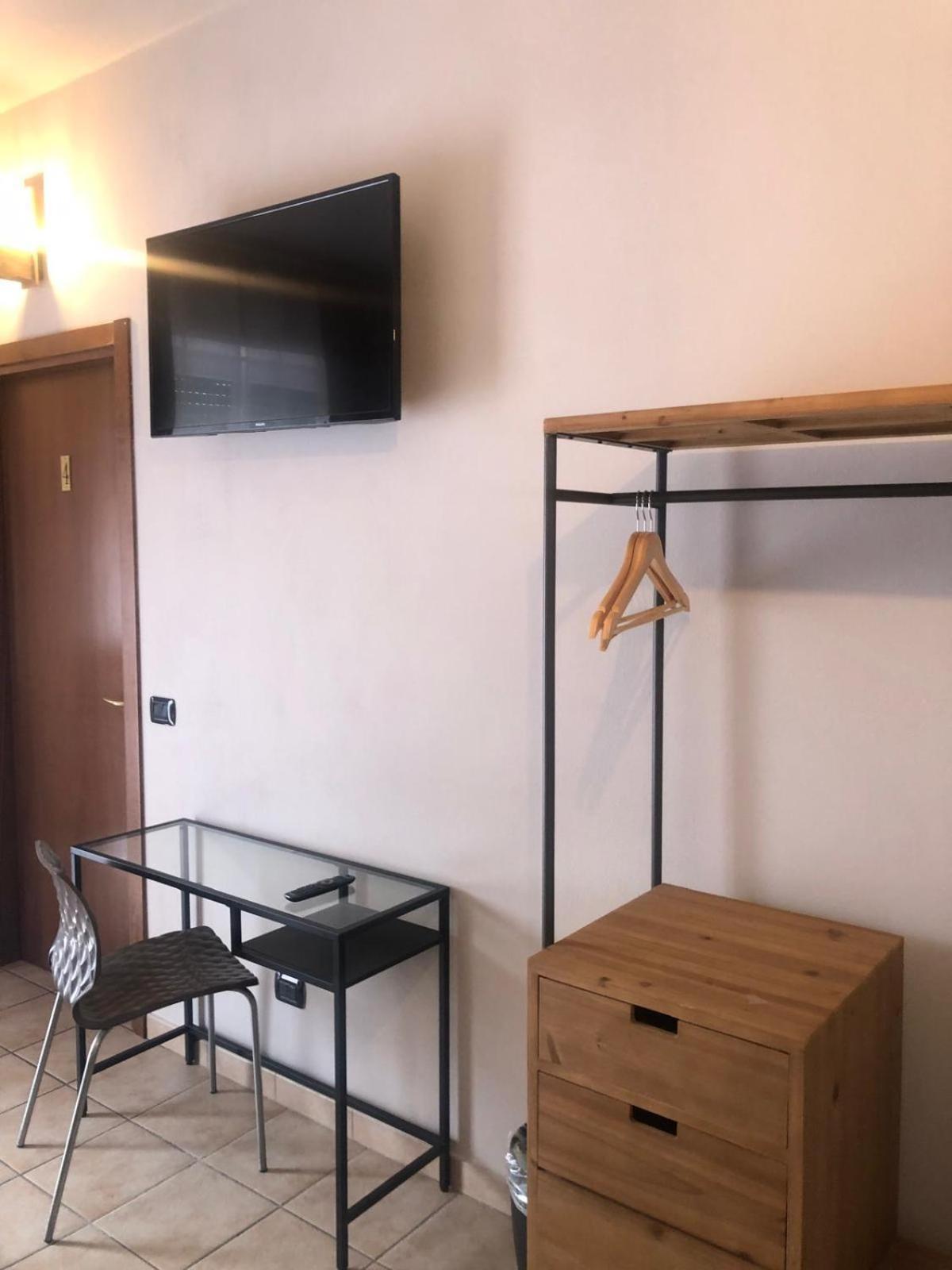 Locanda Da I Baldi Laveno Bagian luar foto